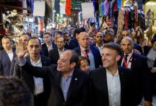 السيسي وماكرون على أرض الواقع.. اتعلموا يا بتوع المواقع